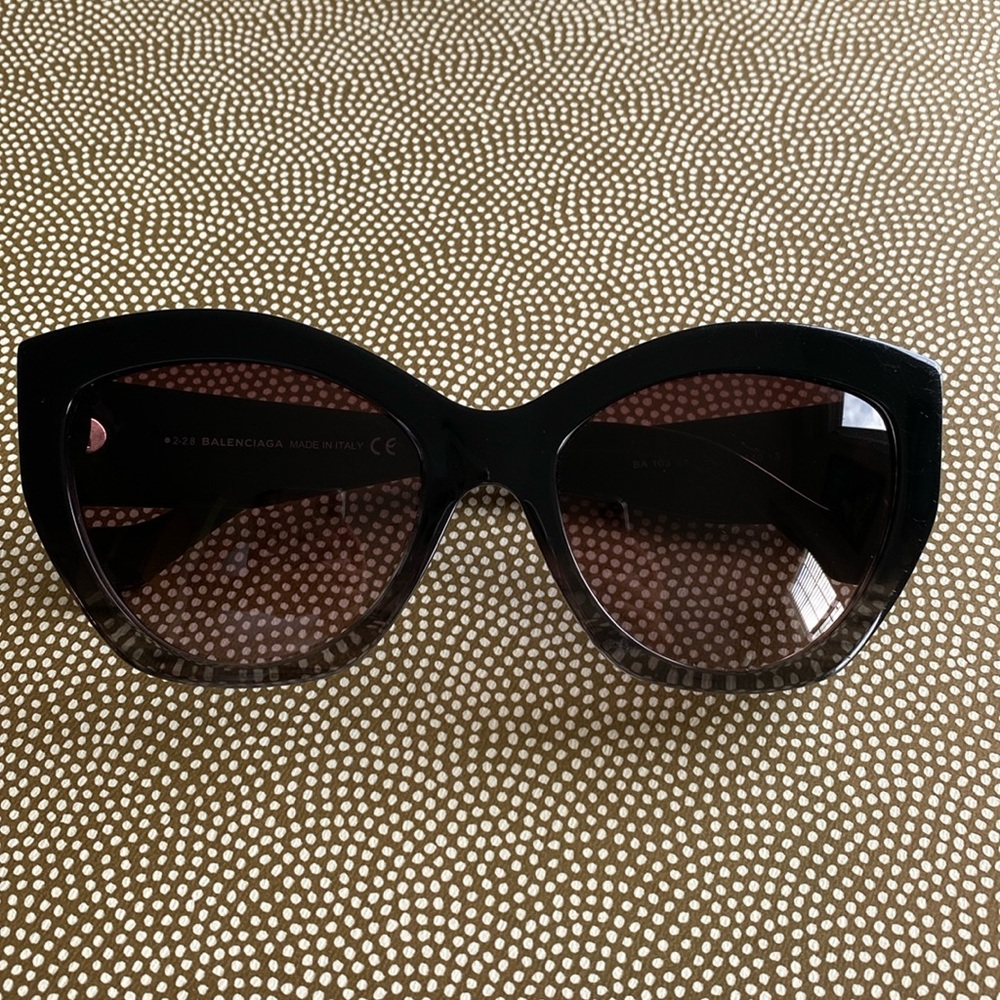 Balenciaga Large Cat Eye Sunglasses Made In Italy Black